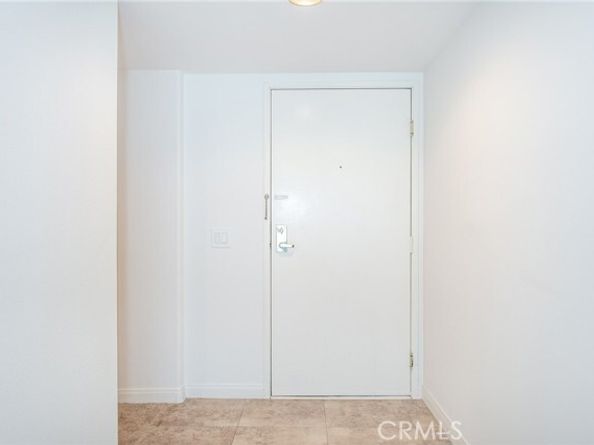 17735 Kinzie Street 112, Northridge (los Angeles) CA 91325