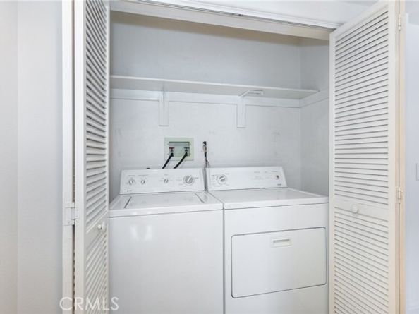 17735 Kinzie Street 112, Northridge (los Angeles) CA 91325
