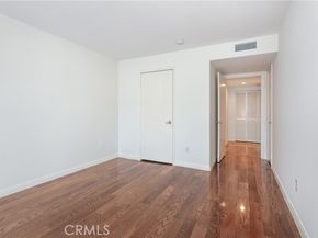 17735 Kinzie Street 112, Northridge (los Angeles) CA 91325