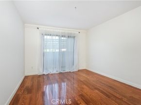 17735 Kinzie Street 112, Northridge (los Angeles) CA 91325
