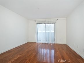 17735 Kinzie Street 112, Northridge (los Angeles) CA 91325