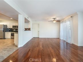 17735 Kinzie Street 112, Northridge (los Angeles) CA 91325