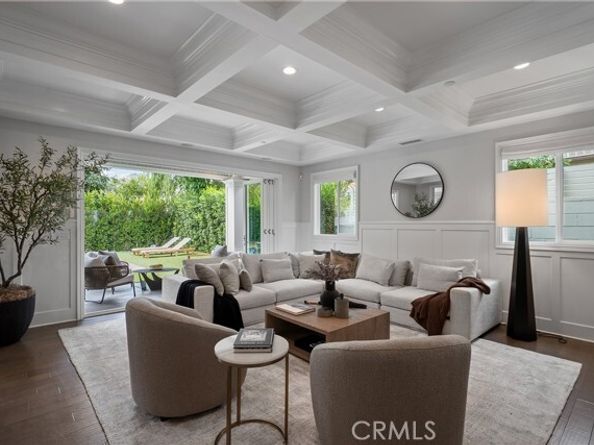 3743 Mound View Avenue, Studio City (los Angeles) CA 91604