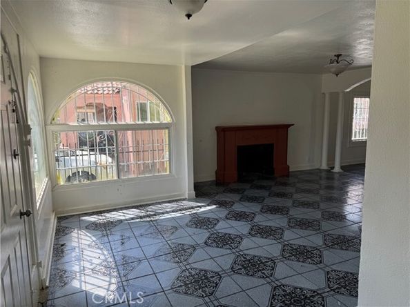5819 4th Avenue, Los Angeles CA 90043