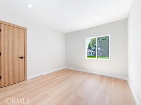 13633 Delano Street, Los Angeles CA 91401