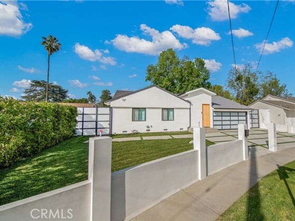 13633 Delano Street, Los Angeles CA 91401