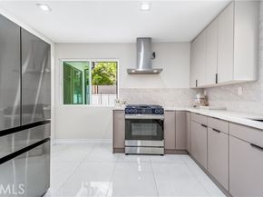 13633 Delano Street, Los Angeles CA 91401