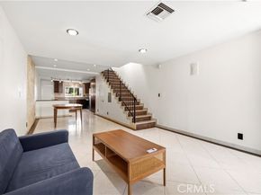 7320 Lennox Avenue D8, Van Nuys (los Angeles) CA 91405
