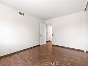 7320 Lennox Avenue D8, Van Nuys (los Angeles) CA 91405