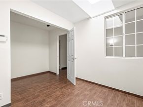 7320 Lennox Avenue D8, Van Nuys (los Angeles) CA 91405
