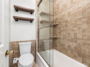 7320 Lennox Avenue D8, Van Nuys (los Angeles) CA 91405