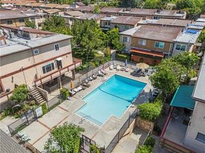 7320 Lennox Avenue D8, Van Nuys (los Angeles) CA 91405
