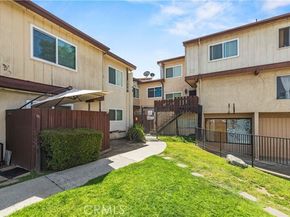 7320 Lennox Avenue D8, Van Nuys (los Angeles) CA 91405