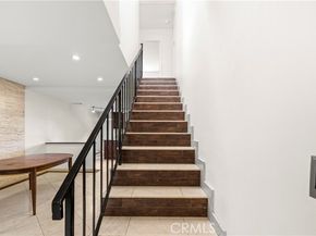 7320 Lennox Avenue D8, Van Nuys (los Angeles) CA 91405