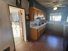 17545 Community Street, Northridge (los Angeles) CA 91325