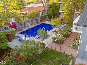 23134 Collins Street, Woodland Hills (los Angeles) CA 91367