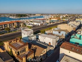 55 Surfside Avenue, Surfside (seal Beach) CA 90743