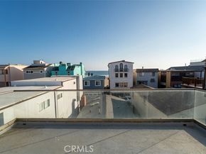 55 Surfside Avenue, Surfside (seal Beach) CA 90743