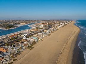 55 Surfside Avenue, Surfside (seal Beach) CA 90743