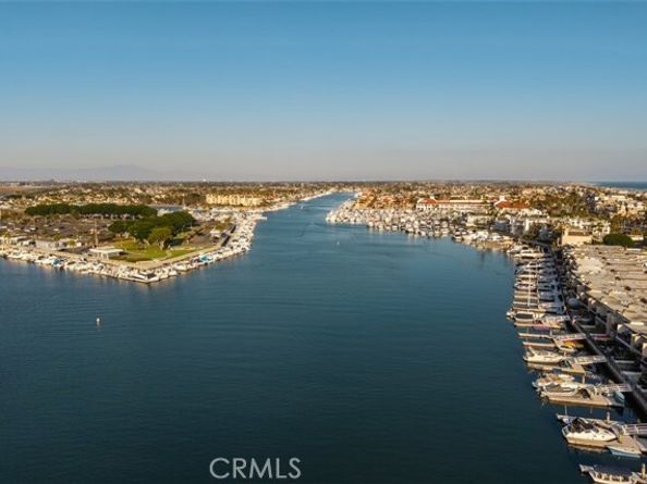 55 Surfside Avenue, Surfside (seal Beach) CA 90743