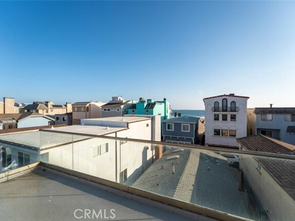 55 Surfside Avenue, Surfside (seal Beach) CA 90743