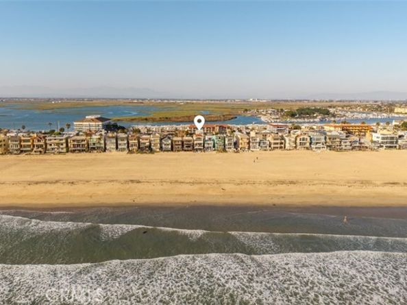 55 Surfside Avenue, Surfside (seal Beach) CA 90743