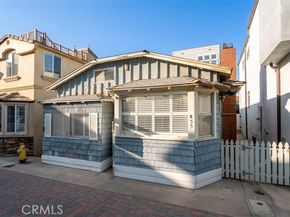 55 Surfside Avenue, Surfside (seal Beach) CA 90743