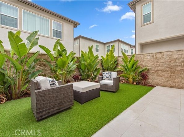 121 mulberry, Lake Forest (el Toro) CA 92630