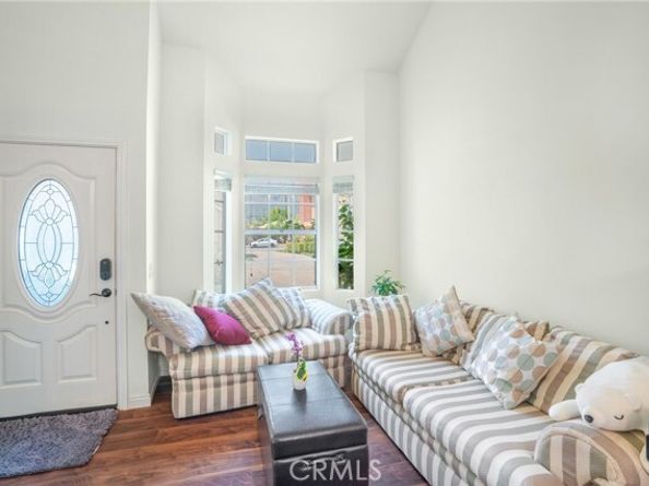 430 W Walnut Avenue, Monrovia CA 91016