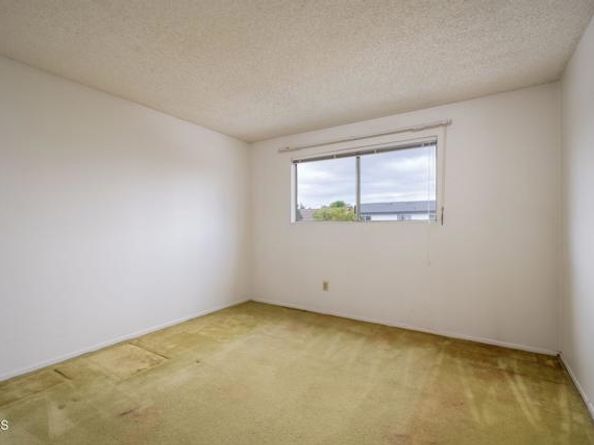 19931 Lanark Street, Winnetka (los Angeles) CA 91306