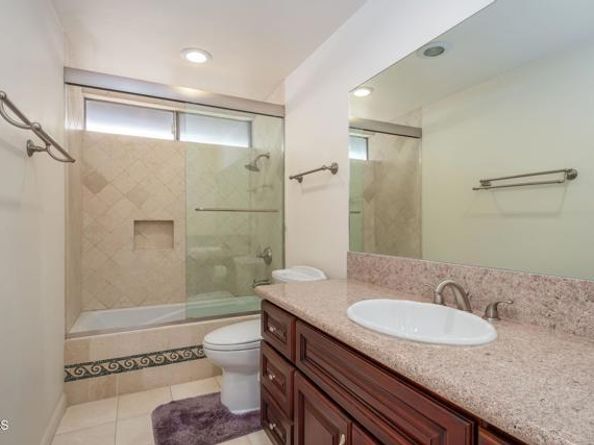 19931 Lanark Street, Winnetka (los Angeles) CA 91306