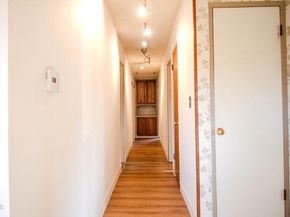 8601 Gloria Avenue, North Hills (los Angeles) CA 91343