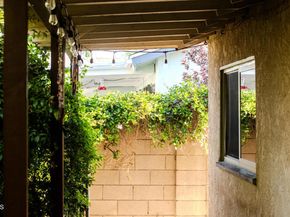 8601 Gloria Avenue, North Hills (los Angeles) CA 91343