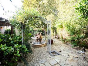 8601 Gloria Avenue, North Hills (los Angeles) CA 91343