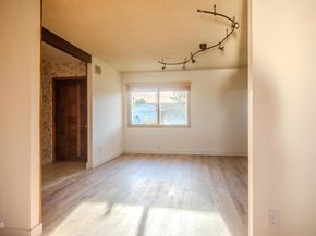8601 Gloria Avenue, North Hills (los Angeles) CA 91343