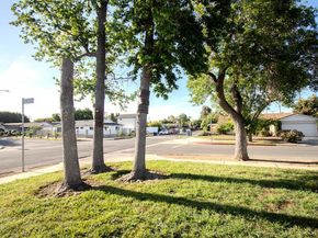 8601 Gloria Avenue, North Hills (los Angeles) CA 91343