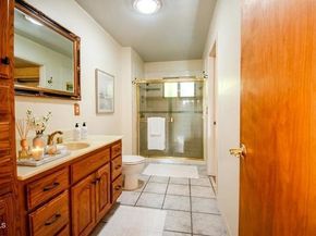 8601 Gloria Avenue, North Hills (los Angeles) CA 91343