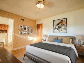 8601 Gloria Avenue, North Hills (los Angeles) CA 91343