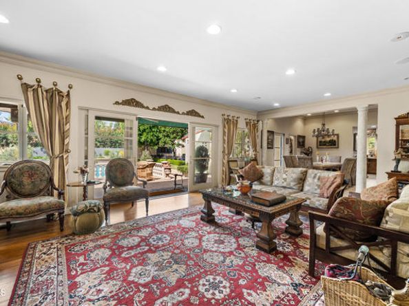 795 Holladay Road, Pasadena CA 91106
