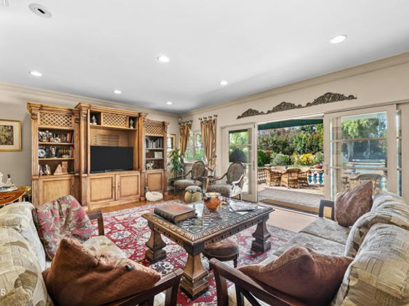 795 Holladay Road, Pasadena CA 91106