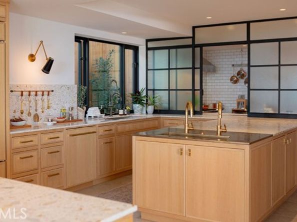 17 Muir Beach Circle, Corona Del Mar (newport Beach) CA 92625