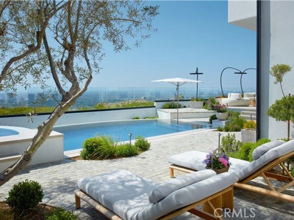 17 Muir Beach Circle, Corona Del Mar (newport Beach) CA 92625