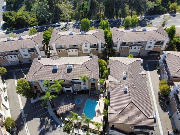13015 Evening Creek Dr 18, San Diego CA 92128