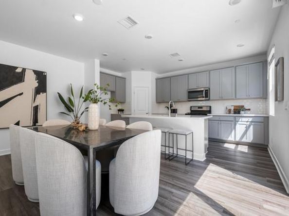 839 Brookdale Drive, Vista CA 92081