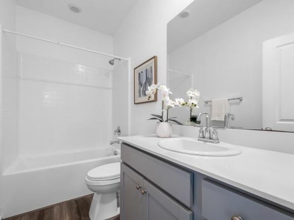 839 Brookdale Drive, Vista CA 92081