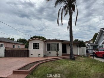 1043 Lagoon Avenue