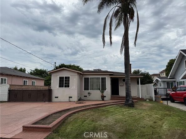 1043 Lagoon Avenue, Wilmington (los Angeles) CA 90744