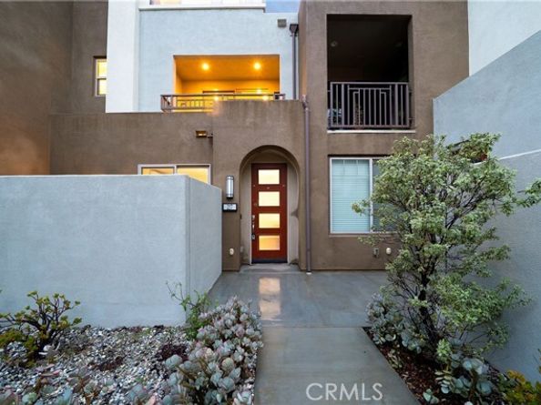 217 Magnet, Irvine CA 92618