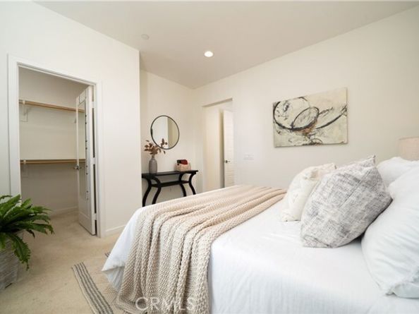 217 Magnet, Irvine CA 92618