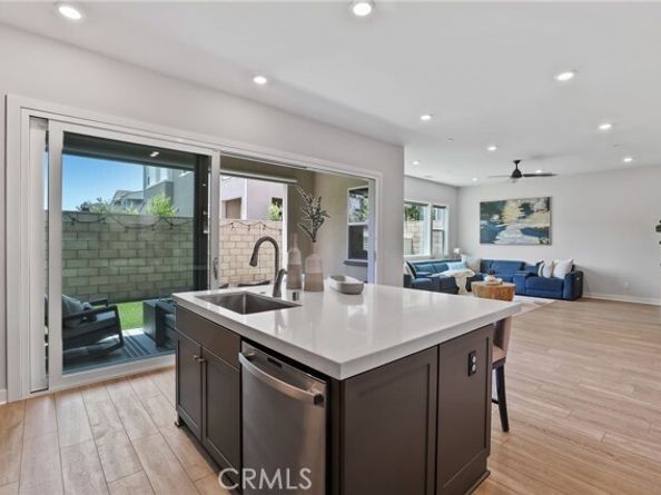 681 Athos, Lake Forest (el Toro) CA 92630